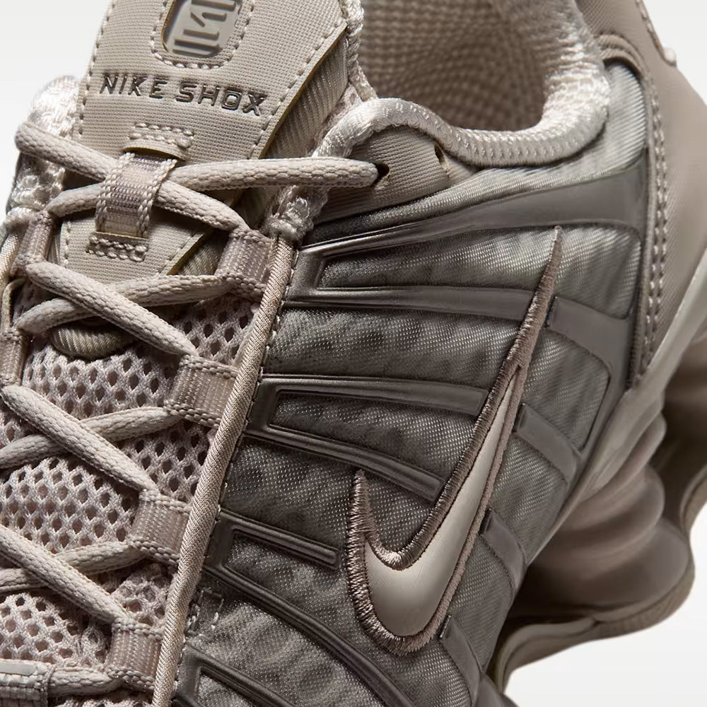 ナイキ ショックス TL NIKE SHOX TL クリーム2/エニグマストーン/クリーム2 レディース スニーカー AR3566-204