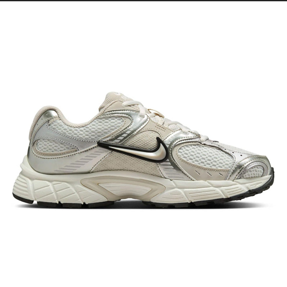 ナイキ V5 RNR NIKE WS V5 RNR サミットホワイト/ライトオールウッドブラウン-セイル-ブラック-バストグレー レディース メンズ スニーカー HQ7901-104