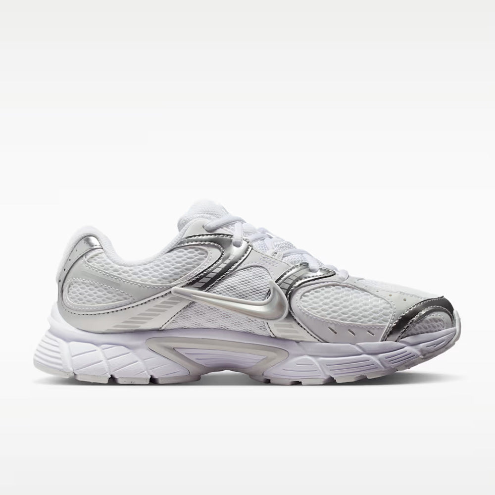 ナイキ V5 RNR NIKE V5 RNR ホワイト/メタリックプラチナム/ピュアプラチナム/メタリックシルバー メンズ レディース スニーカー HQ7901-112
