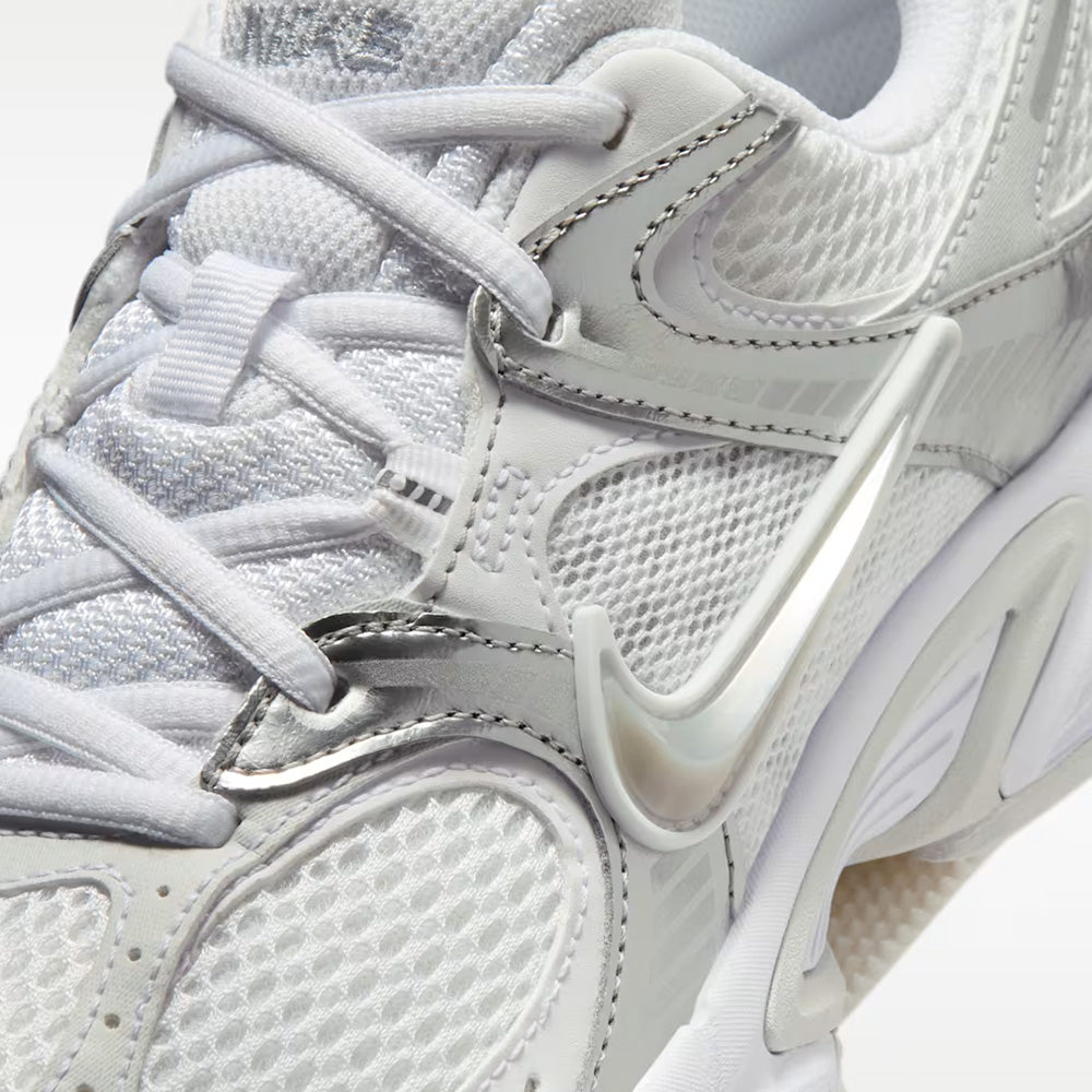 ナイキ V5 RNR NIKE V5 RNR ホワイト/メタリックプラチナム/ピュアプラチナム/メタリックシルバー メンズ レディース スニーカー HQ7901-112