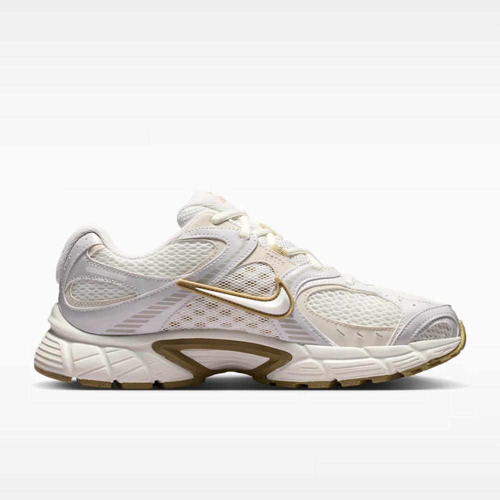 ナイキ V5 RNR NIKE V5 RNR セイル／パラシュート ベージュ／ライト オレウッド ブラウン レディース スニーカー HQ7901-115