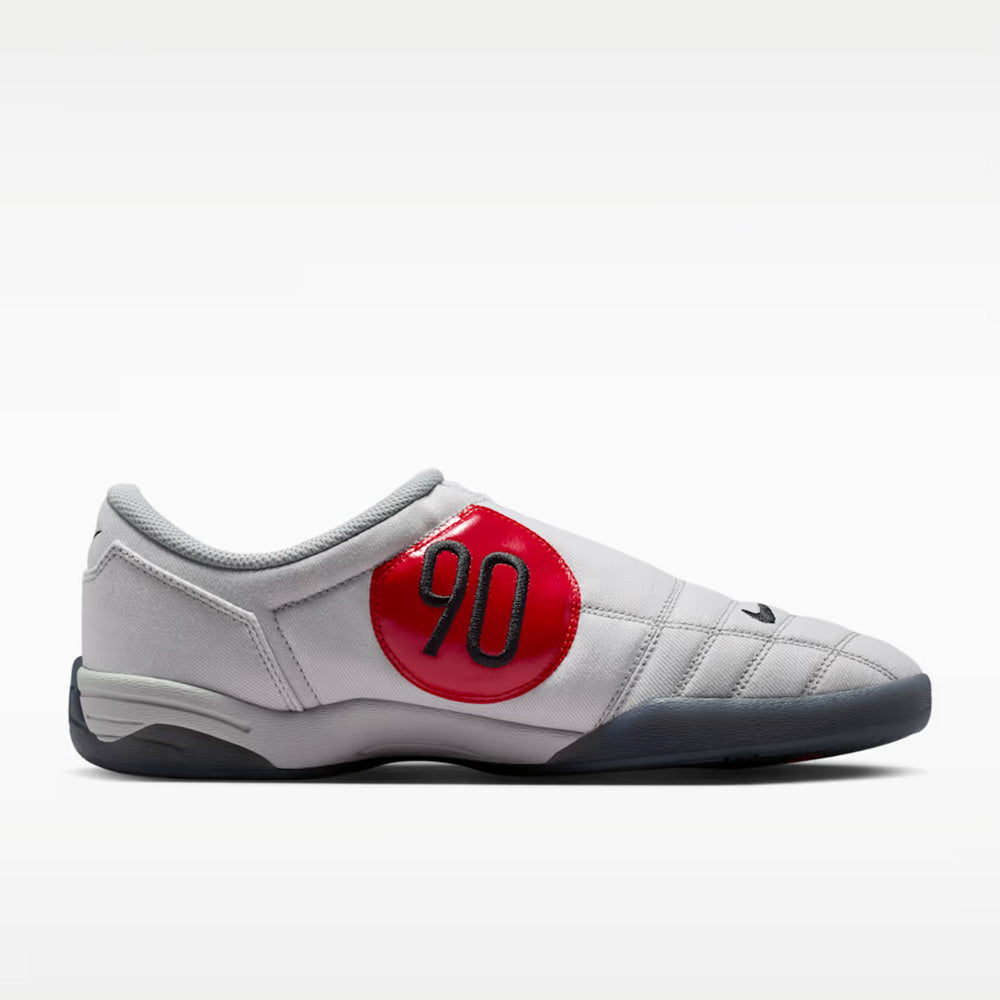 ナイキ トータル 90 プレミアム NIKE TOTAL 90 PRM ライトスモークグレー/ユニバーシティレッド/フォトンダスト/ブラック メンズ スニーカー IH3585-002