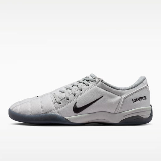 ナイキ トータル 90 プレミアム NIKE TOTAL 90 PRM ライトスモークグレー/ユニバーシティレッド/フォトンダスト/ブラック メンズ スニーカー IH3585-002