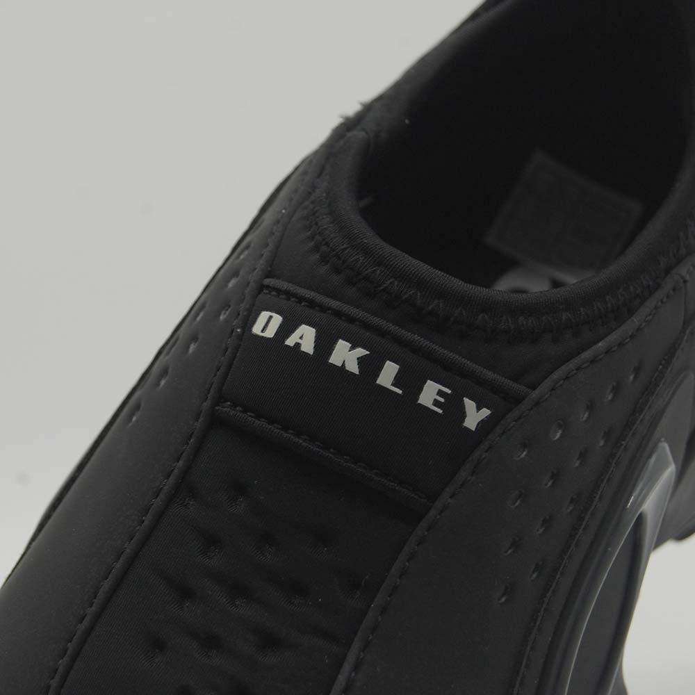 オークリー エッジ アイコン OAKLEY EDGE ICON BLACKOUT メンズ スニーカー FOF100539-02E