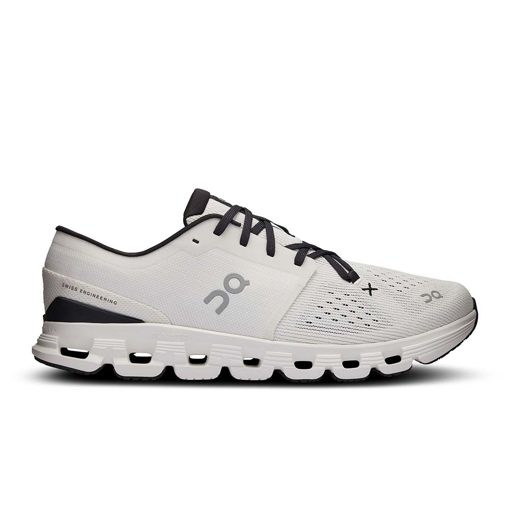 オン ウィメンズ クラウド エックス 4 On シューズ Cloud X 4 W Ivory / Black レディース スニーカー 3WE30070791