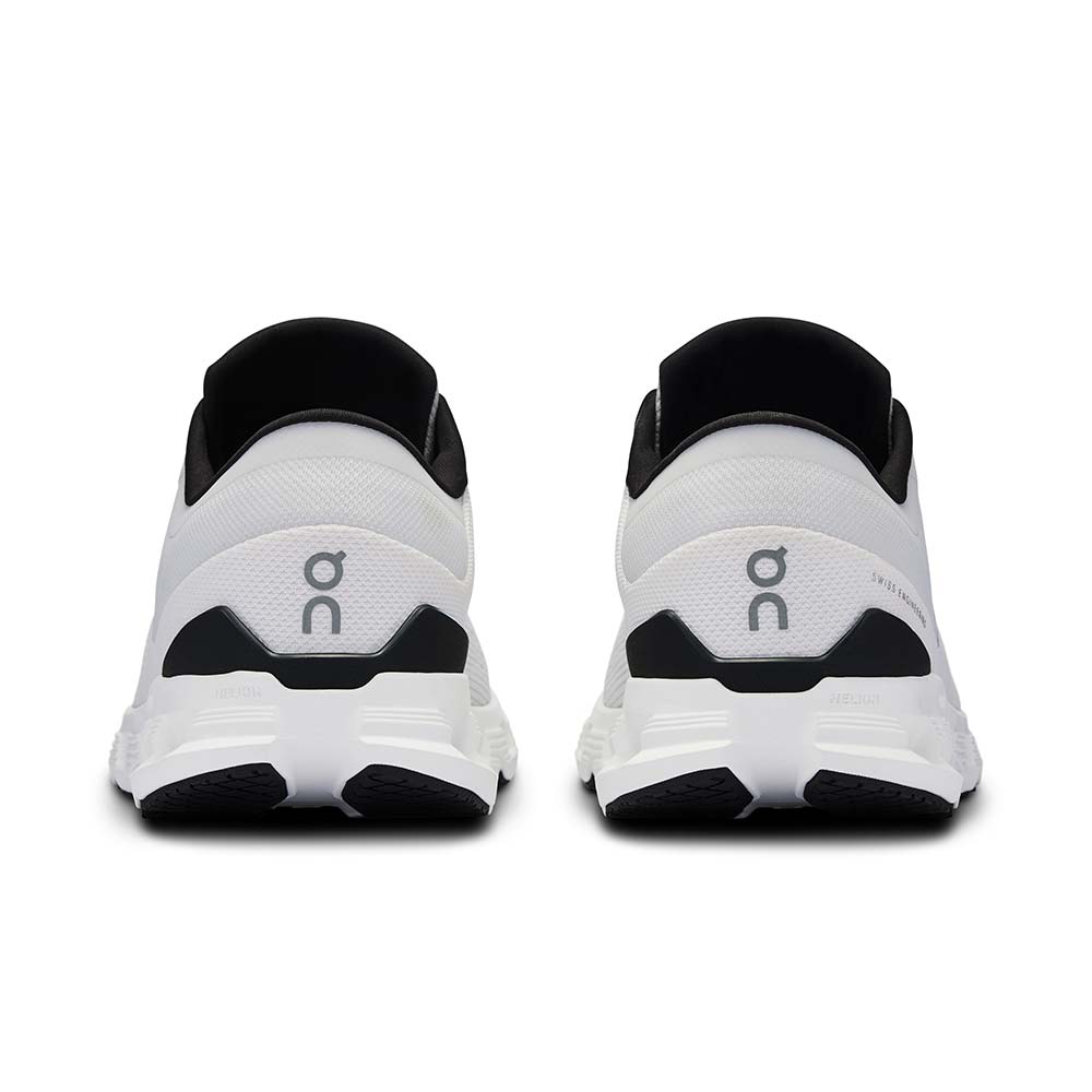 オン ウィメンズ クラウド エックス 4 On シューズ Cloud X 4 W Ivory / Black レディース スニーカー 3WE30070791