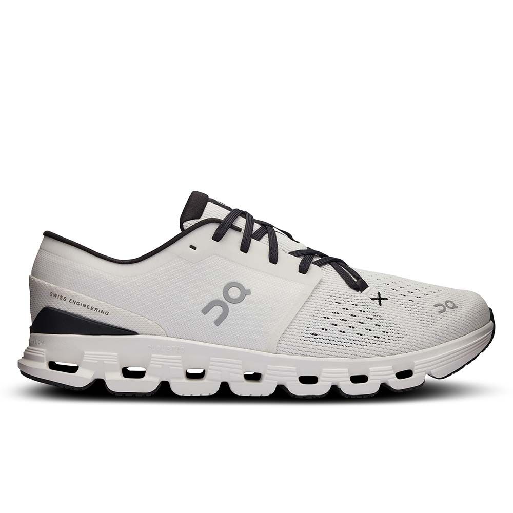オン ウィメンズ クラウド エックス 4 On シューズ Cloud X 4 W Ivory / Black レディース スニーカー 3WE30070791