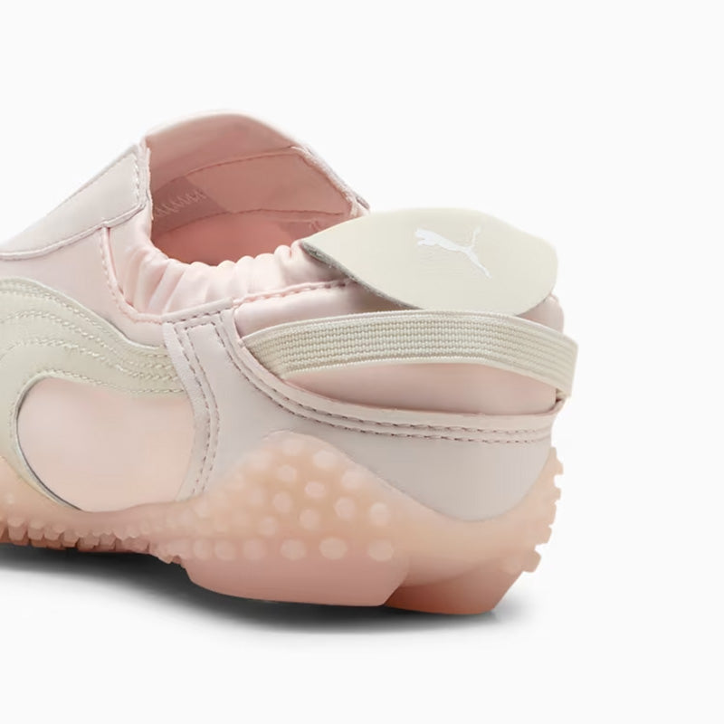 プーマ モストロ ムーブ ヴィーナス PUMA MOSTRO MOVE VENUS Jasmine Flower-Warm White レディース スニーカー 405509-01