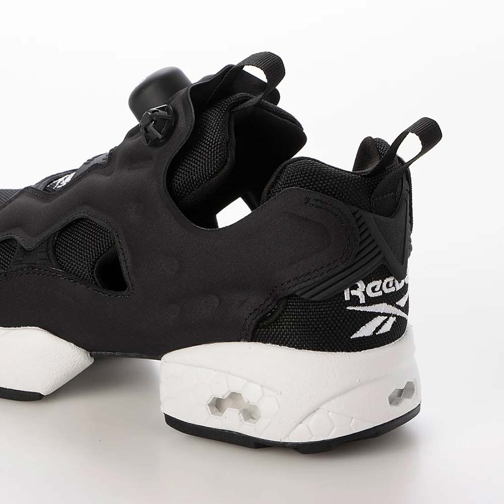 リーボック インスタポンプフューリー 94 Reebok INSTAPUMP FURY 94 ブラック メンズ レディース スニーカー 100211657