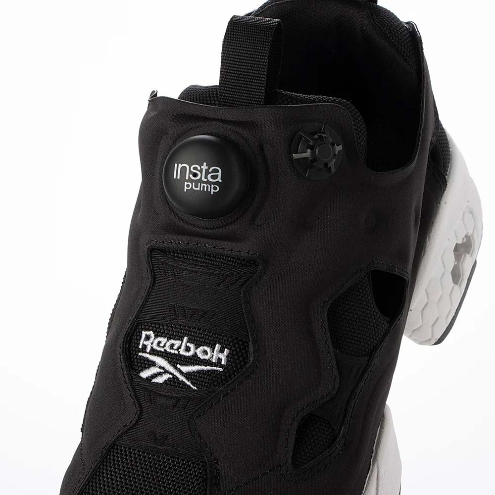 リーボック インスタポンプフューリー 94 Reebok INSTAPUMP FURY 94 ブラック メンズ レディース スニーカー 100211657