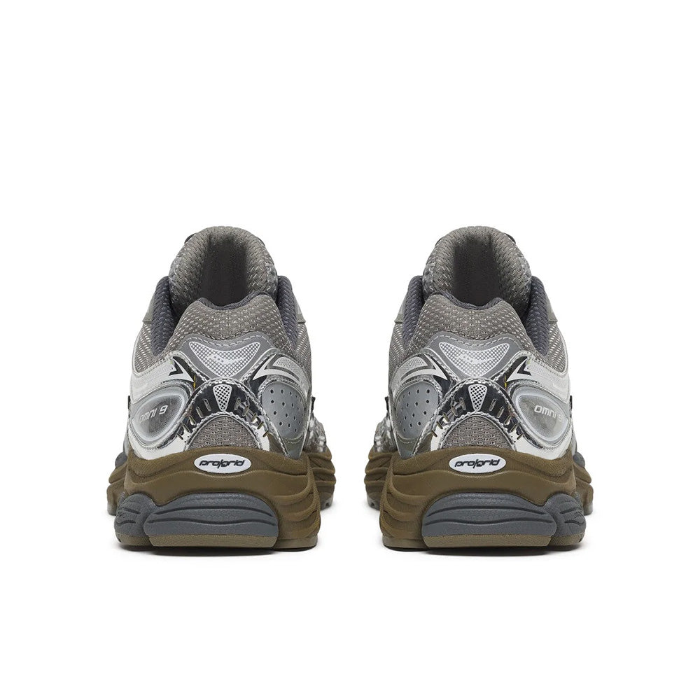 サッカニー プログリッドオムニ9 Saucony PROGRID OMNI 9 デボネア / シルバー メンズ スニーカー S101245-1023