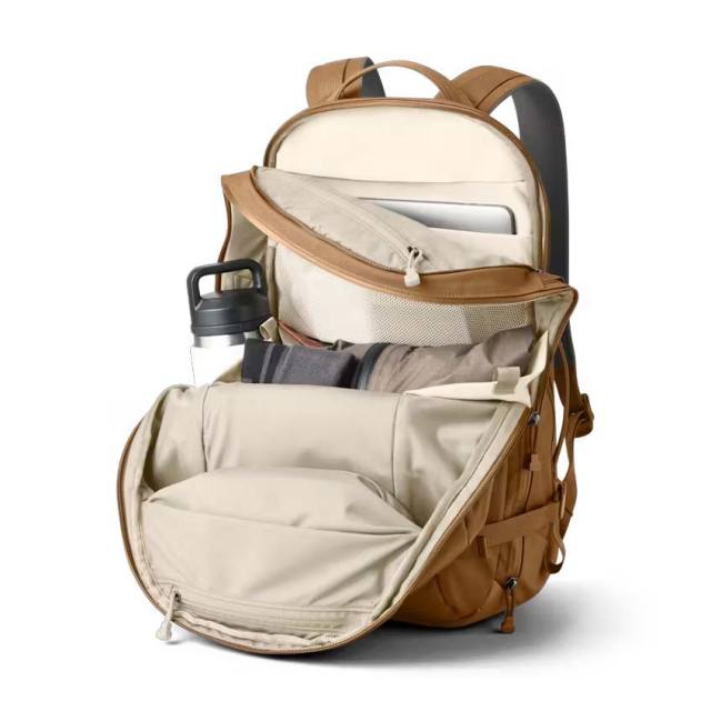 イエティ YETI CROSSROADS 27L CARRY ON BACKPACK ALPINE BROWN バッグ類 バックパック 18060131469 | BOSTONCLUB 【公式】